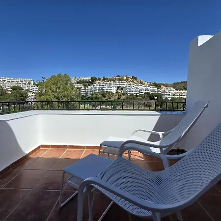 Luxury Duplex Penthouse 2 Living 3 Double Bedroom 4 Beds 4 Terraces Outstanding Sea & Mountain Views *