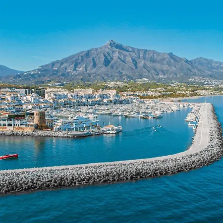 Luxury Duplex Penthouse 2 Living 3 Double Bedroom 4 Beds 4 Terraces Outstanding Sea & Mountain Views Apartment *