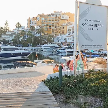 Apartment Luxury Duplex Penthouse 2 Living 3 Double Bedroom 4 Beds 4 Terraces Outstanding Sea & Mountain Views Sitio de Calahonda