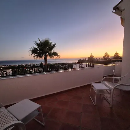Luxury Duplex Penthouse 2 Living 3 Double Bedroom 4 Beds 4 Terraces Outstanding Sea & Mountain Views Sitio de Calahonda