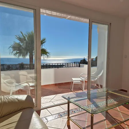 Luxury Duplex Penthouse 2 Living 3 Double Bedroom 4 Beds 4 Terraces Outstanding Sea & Mountain Views Sitio de Calahonda