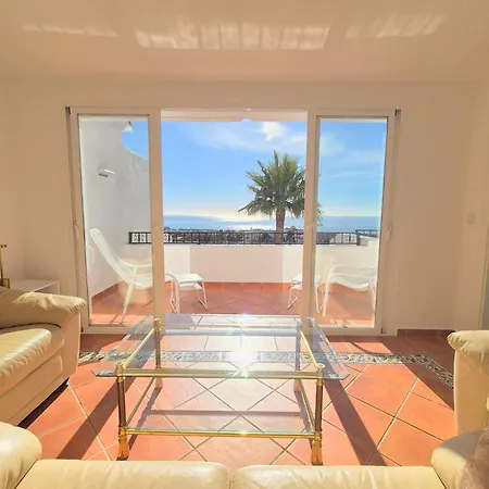 Apartment Luxury Duplex Penthouse 2 Living 3 Double Bedroom 4 Beds 4 Terraces Outstanding Sea & Mountain Views Sitio de Calahonda