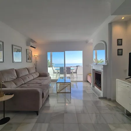 Luxury Duplex Penthouse 2 Living 3 Double Bedroom 4 Beds 4 Terraces Outstanding Sea & Mountain Views Apartment Sitio de Calahonda