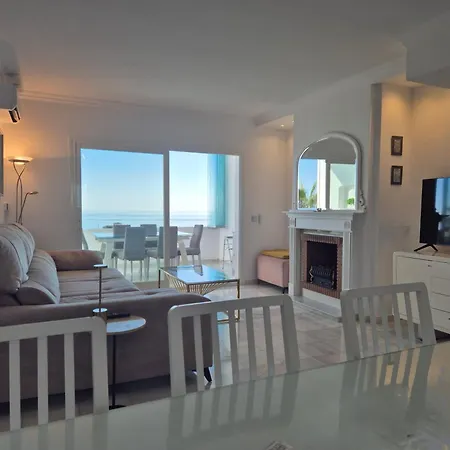 Luxury Duplex Penthouse 2 Living 3 Double Bedroom 4 Beds 4 Terraces Outstanding Sea & Mountain Views Apartment *