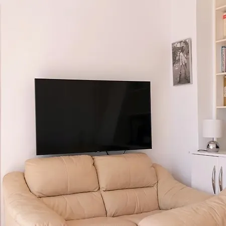 Luxury Duplex Penthouse 2 Living 3 Double Bedroom 4 Beds 4 Terraces Outstanding Sea & Mountain Views Apartment *