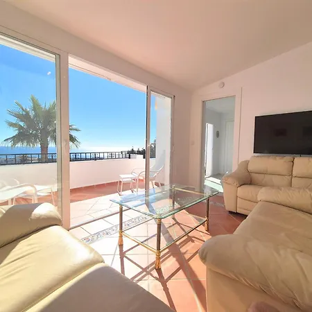 Luxury Duplex Penthouse 2 Living 3 Double Bedroom 4 Beds 4 Terraces Outstanding Sea & Mountain Views * Sitio de Calahonda