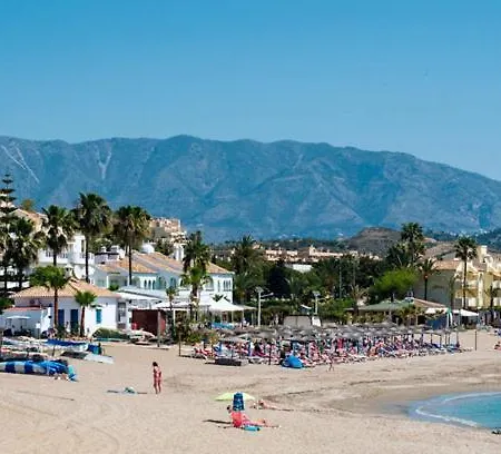 Luxury Duplex Penthouse 2 Living 3 Double Bedroom 4 Beds 4 Terraces Outstanding Sea & Mountain Views Sitio de Calahonda