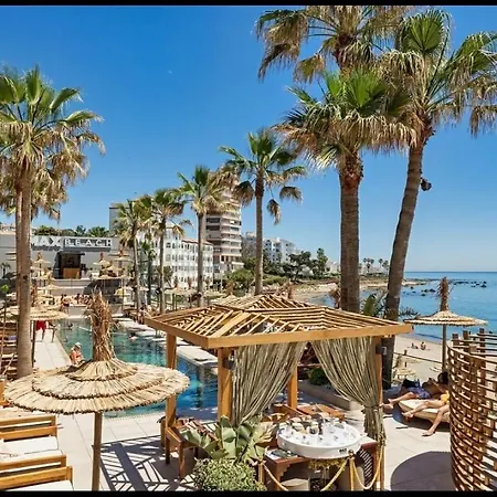 Apartment Luxury Duplex Penthouse 2 Living 3 Double Bedroom 4 Beds 4 Terraces Outstanding Sea & Mountain Views Sitio de Calahonda